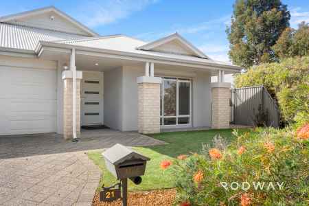 Prestige Family Living in the Stunning Byford Scarp