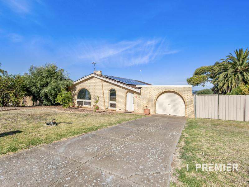 Expansive block with sea views in the heart of coastal Hallett Cove
