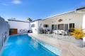 Brilliant Brightwater Family Entertainer