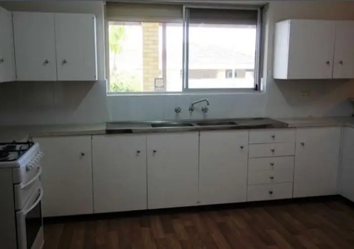 Kitchen with Gas Stove/Oven/Grill