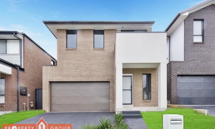 Luxury Home with Beauty and convenience in Rouse Hill.