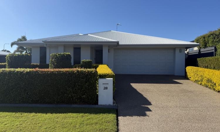 Executive 4-Bedroom Home in Prime Urraween Location – Garden Maintenance Included!