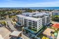 Big Living, Big Lifestyle located between Beach and Shops!