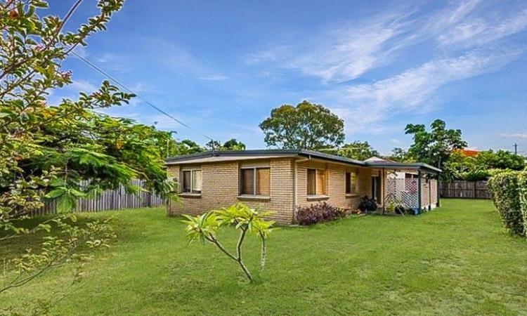 Investment property in beachside neighbourhood