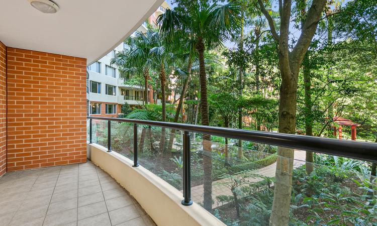 Spacious two bedroom apartment in tranquil setting
