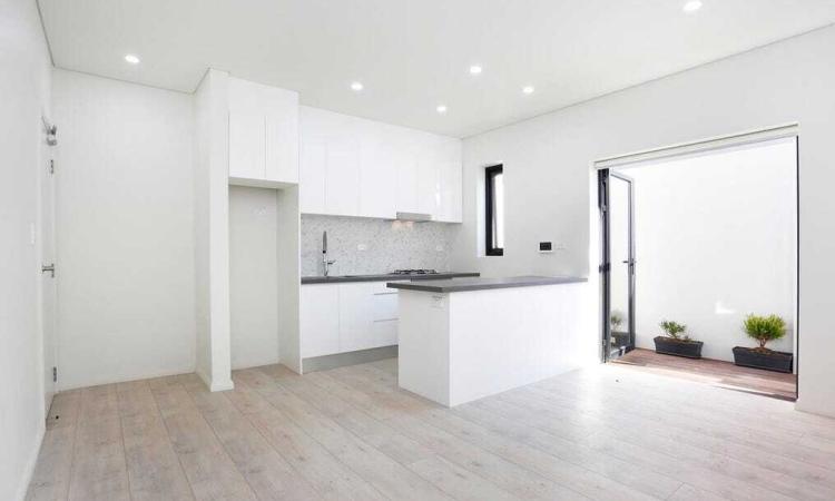 Modern One bedroom Apartment With Courtyard