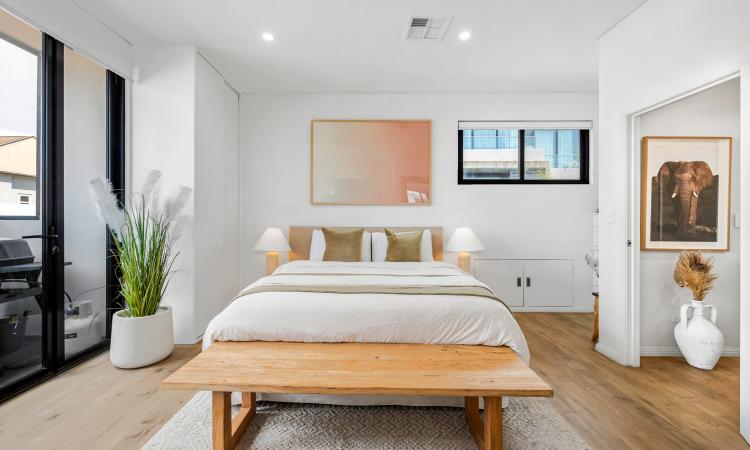 Split Level One Bedroom Apartment