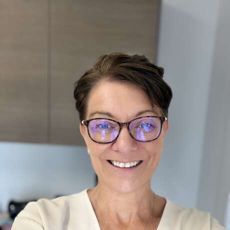 Kim Hamilton photo