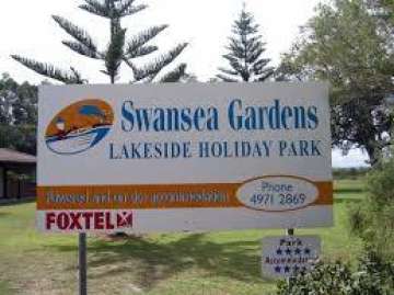 Swansea Gardens Lakeside Holiday Park