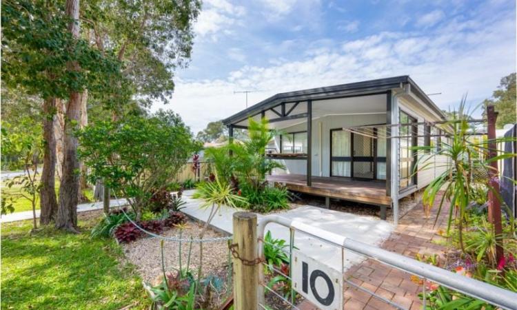 Bright, sunny, fully renovated & north facing