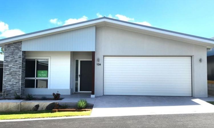 Find sanctuary between the country & the sea