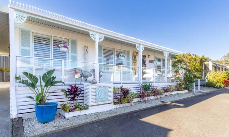 Refined Coastal Living