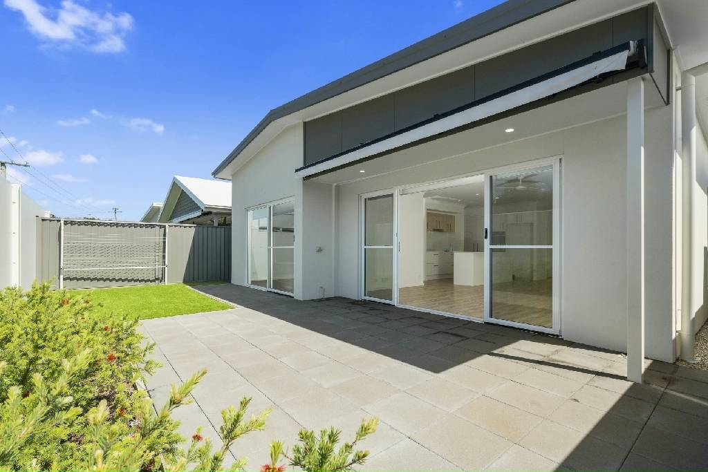 008 Orianna Sandstone Qld 4511-5