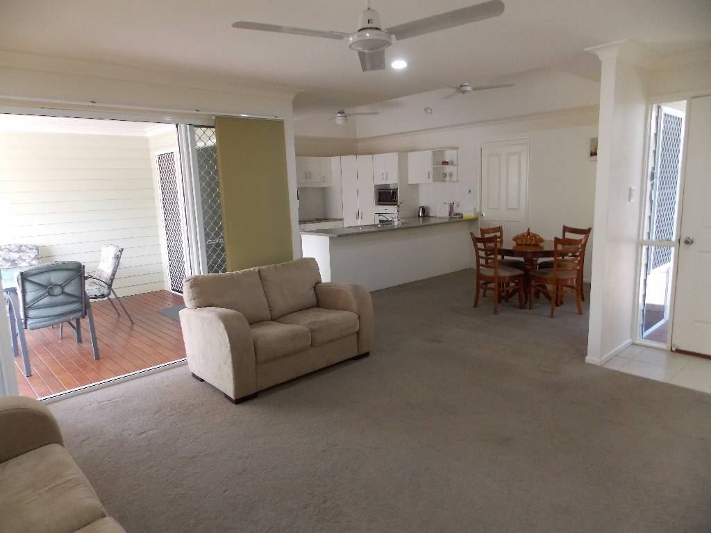 025 Tamarind Place Norman Gardens QLD 4701-5