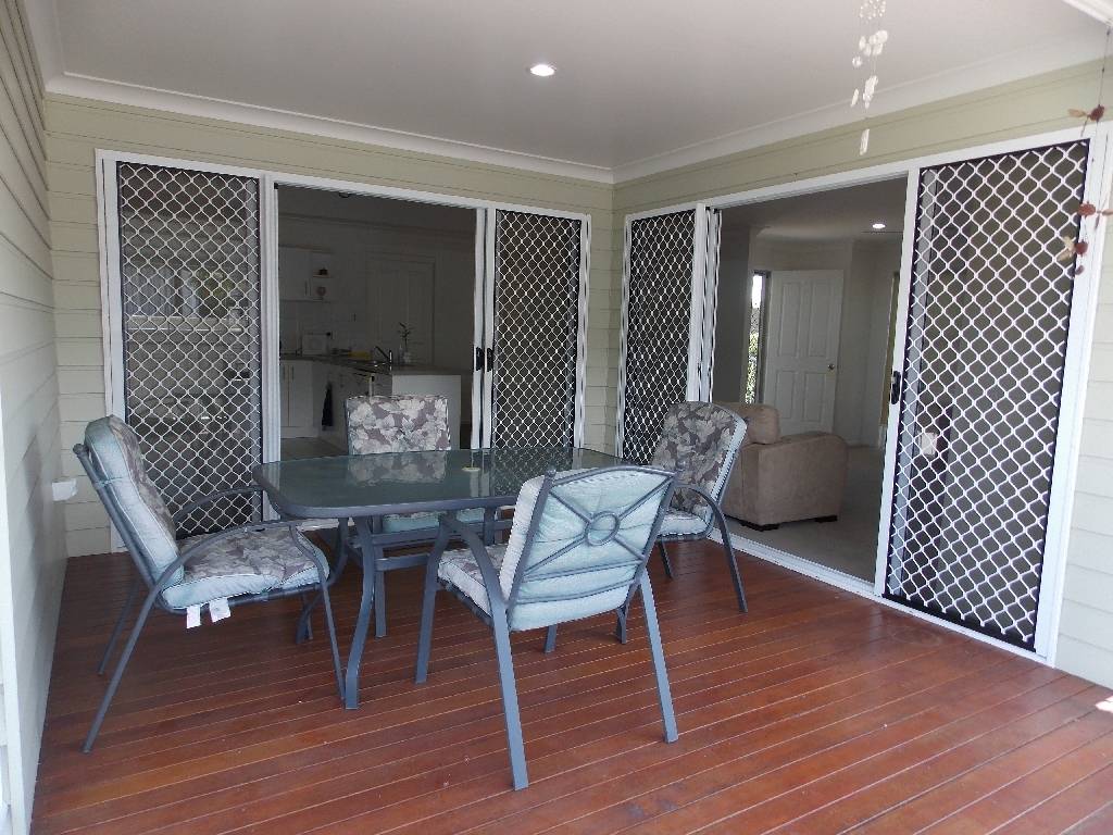 025 Tamarind Place Norman Gardens QLD 4701-3