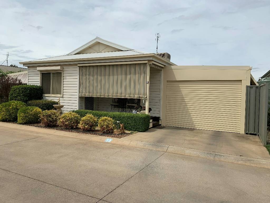 38 Swan Blvd, Moama NSW 2731 3