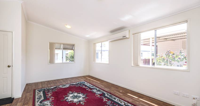 597 Kalamunda Rd, High Wycombe WA -6