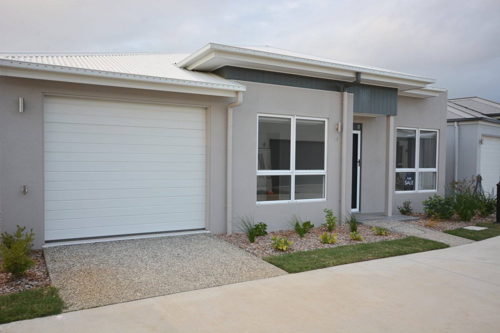 035 Orianna Sandstone Qld 4511-5