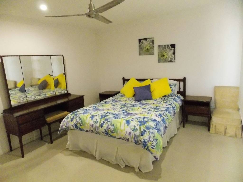 036 Tamarind Place Norman Gardens QLD 4701-4