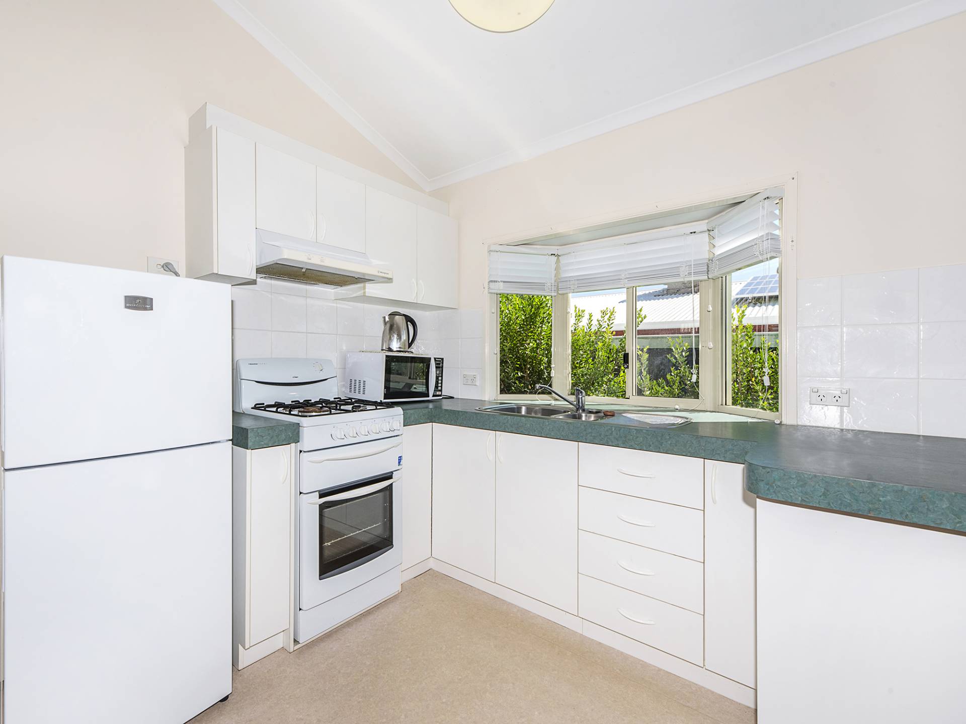 1140 Wanneroo Rd, Ashby-4
