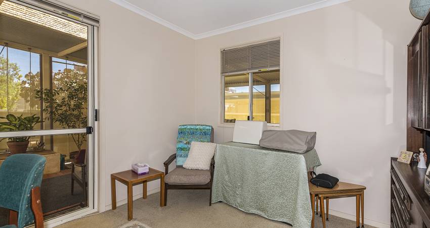 597 Kalamunda Rd, High Wycombe WA -5