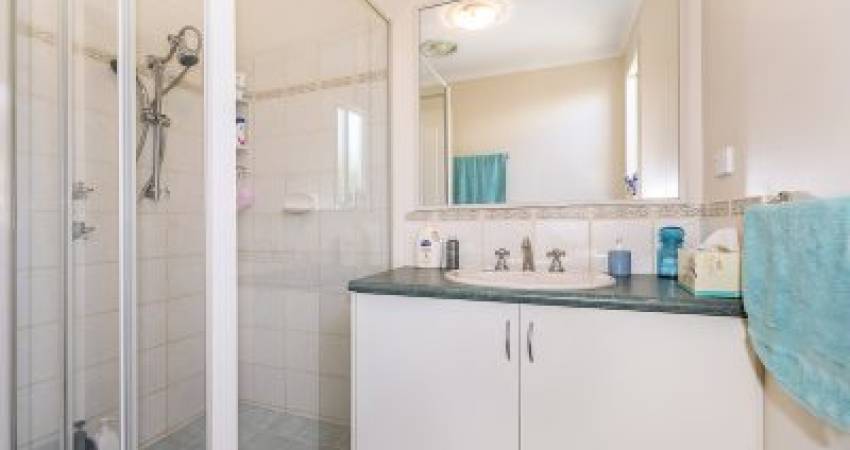 597 Kalamunda Rd, High Wycombe WA -2