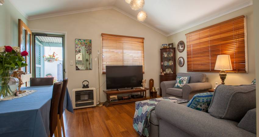 1140 Wanneroo Rd, Ashby-5