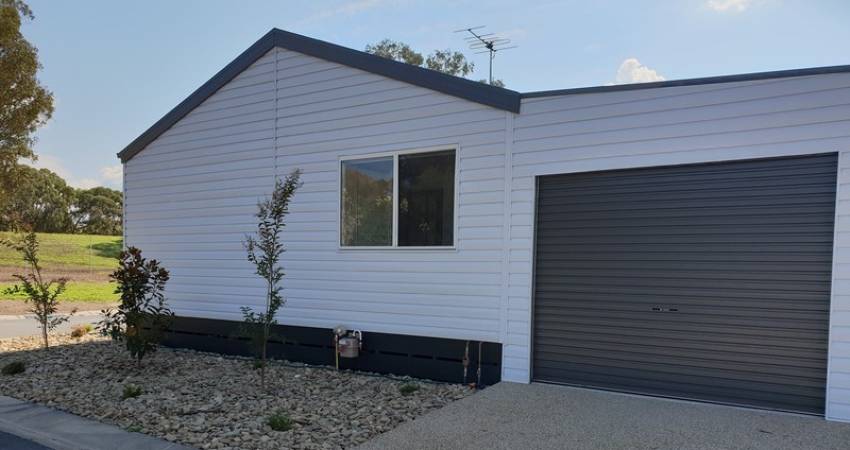 639 Kemp Street, Springdale Heights NSW 2641 4