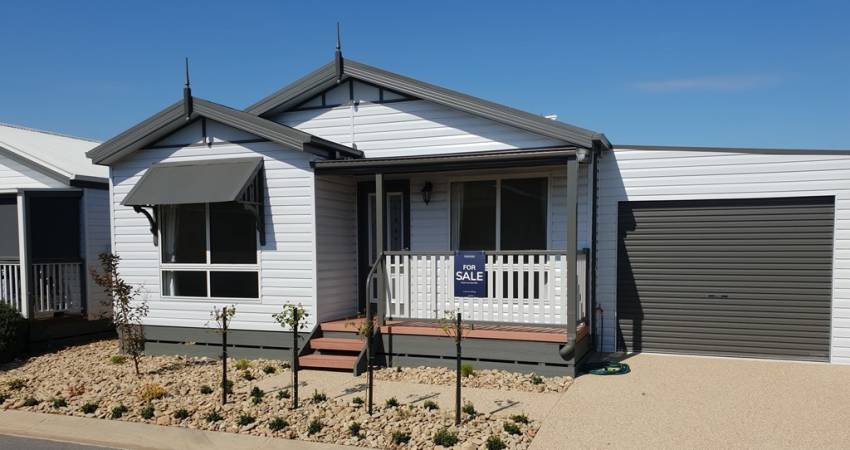 639 Kemp Street, Springdale Heights NSW 2641 7