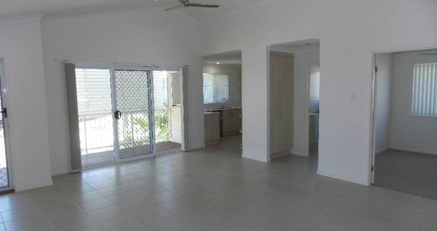 070 Tamarind Place Norman Gardens QLD 4701-5