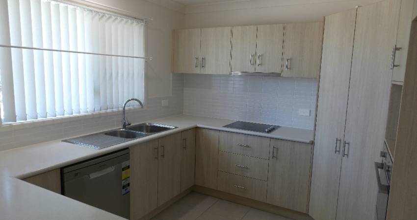 070 Tamarind Place Norman Gardens QLD 4701-5