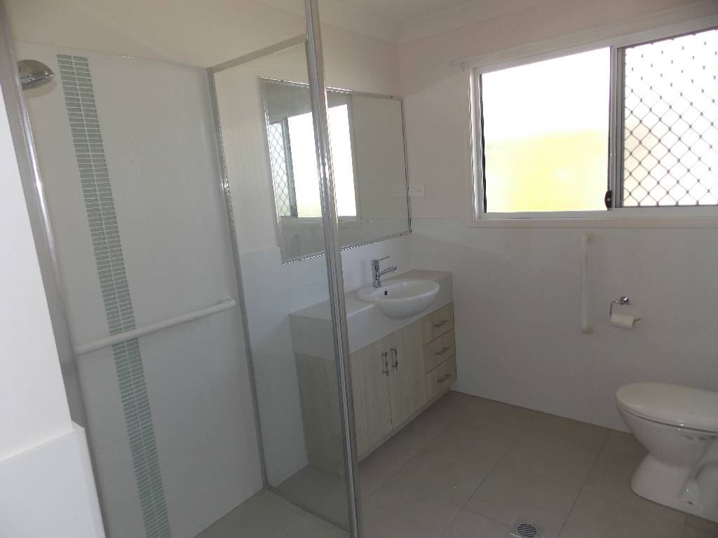 070 Tamarind Place Norman Gardens QLD 4701-3