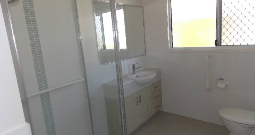 070 Tamarind Place Norman Gardens QLD 4701-3