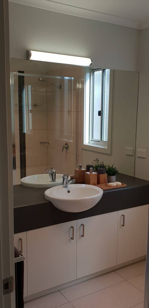 639 Kemp Street, Springdale Heights NSW 2641 3