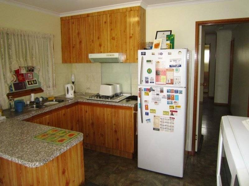 100 761 McIvor Road, Junortoun, Vic 3551 2