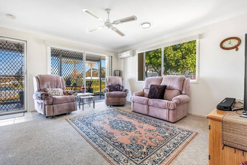 101/2 Saliena Avenue Lake Munmorah, NSW 2259-2