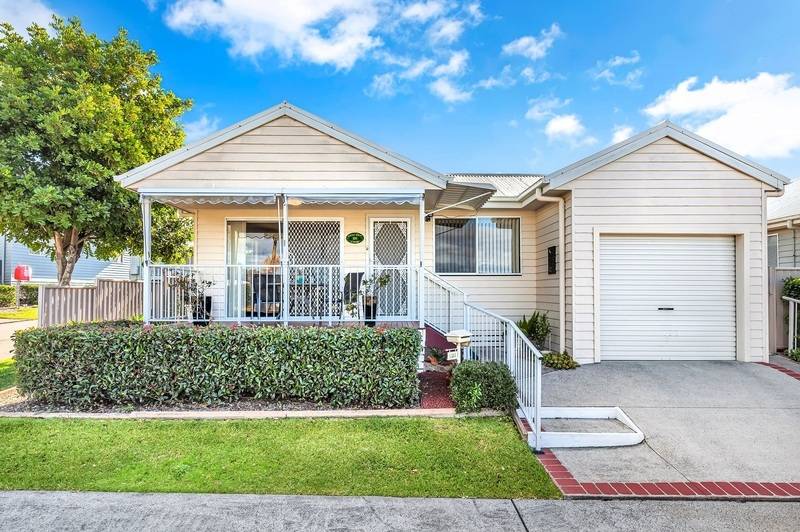 101/2 Saliena Avenue Lake Munmorah, NSW 2259-1