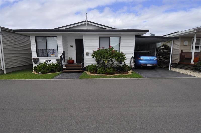 102 First/15 Quarter Sessions Dr, Tarro 2