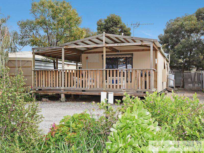 105-22 Tuit Road, Port Willunga, SA 5173 2