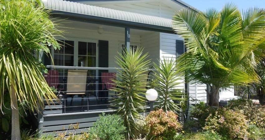 10 Duncan Sinclair Dr, 57 Empire Bay Dr, Kincumber  1