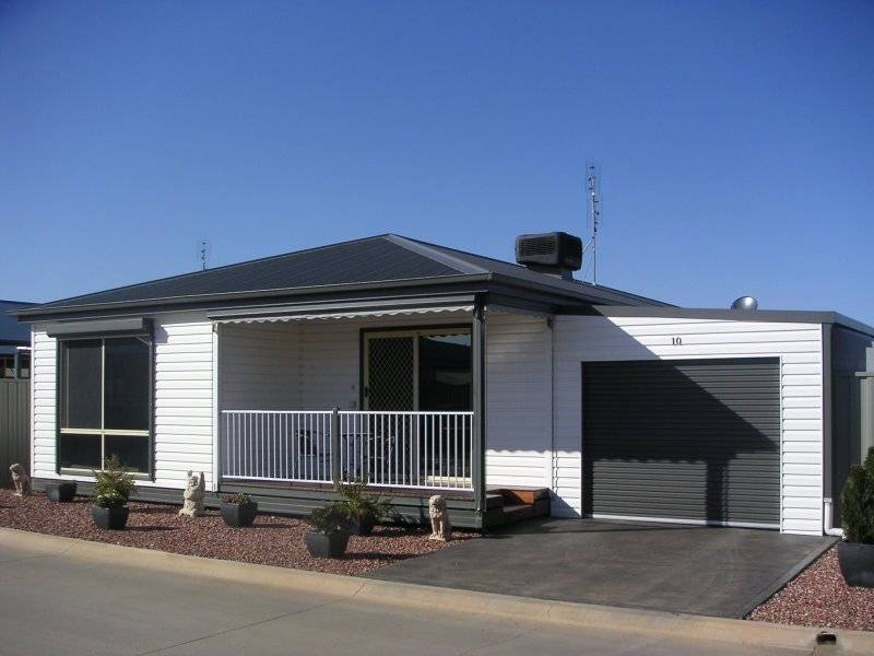 10 Swan Boulevard Cobb Haven, Moama 2