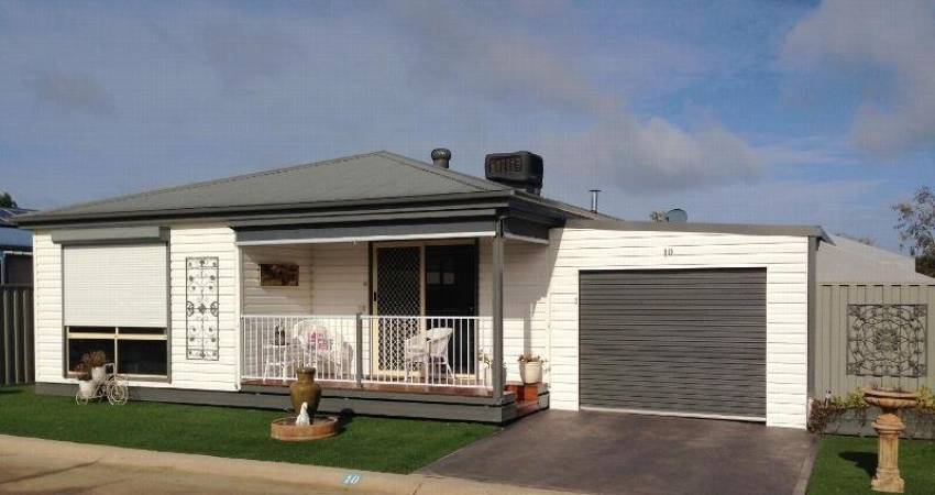 10 Swan Boulevard, Moama, NSW 2731 2