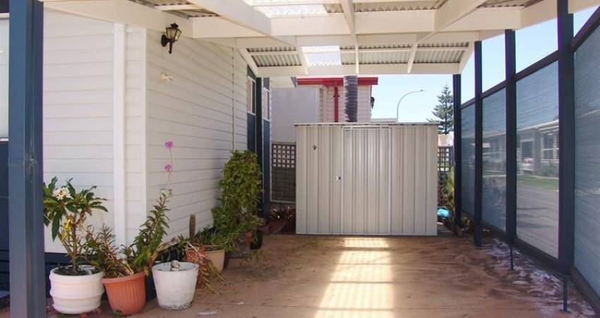 11/8th Ave/120 Osborne Pde Warilla 1