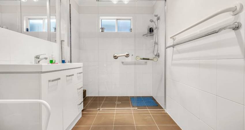110/2 Macleay Drive Halekulani, NSW 2262-2