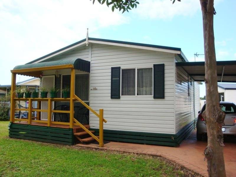 115b/4 Woodrow Pl, Figtree 2