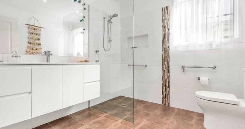 119/2 Macleay Drive Halekulani, NSW 2262-4