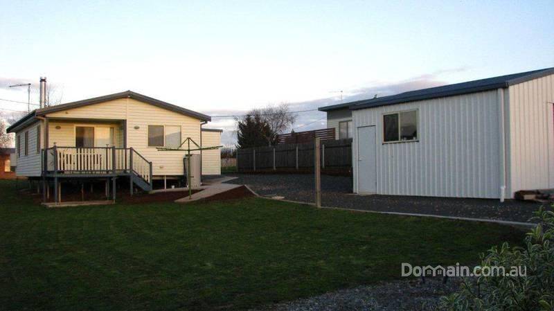 11 Johnson Street SHEFFIELD/ 2