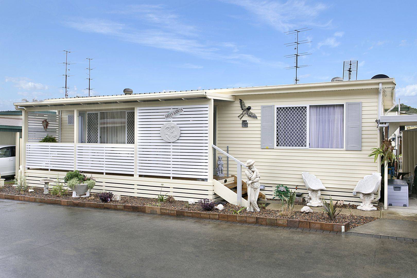 120/2 Evans Road Canton Beach 2