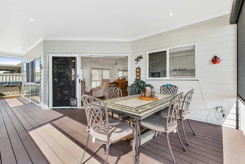 128 Tamarind Place Norman Gardens QLD 4701-2