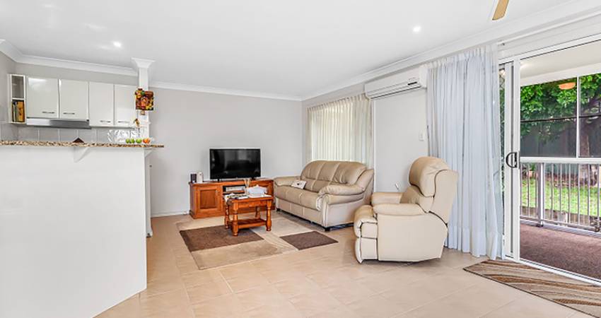 13/2 Saliena Avenue Lake Munmorah, NSW 2259-5